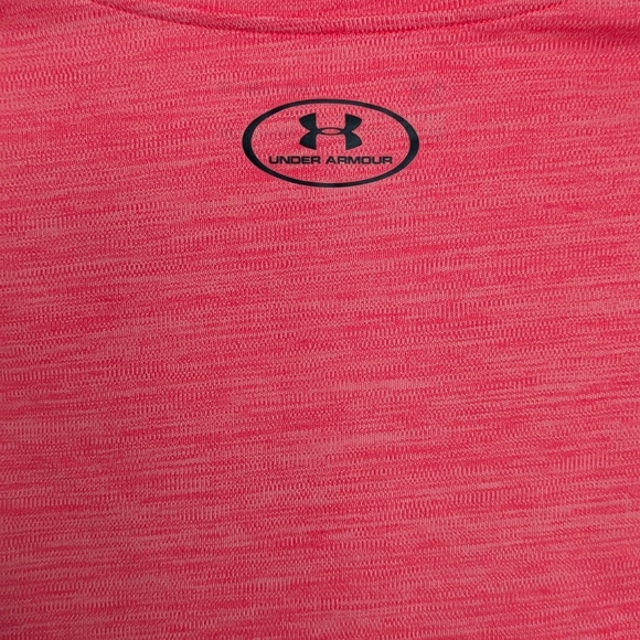 Under Armour Girl's (Size Medium) Pink Loose-Fit Heatgear T-Shirt - Picture 4 of 7